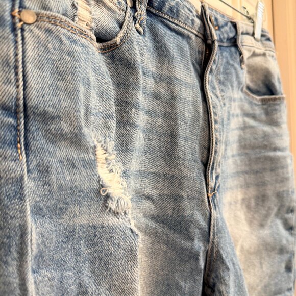 Articles of Society Distressed Light Wash Jeans - Picture 2 of 10